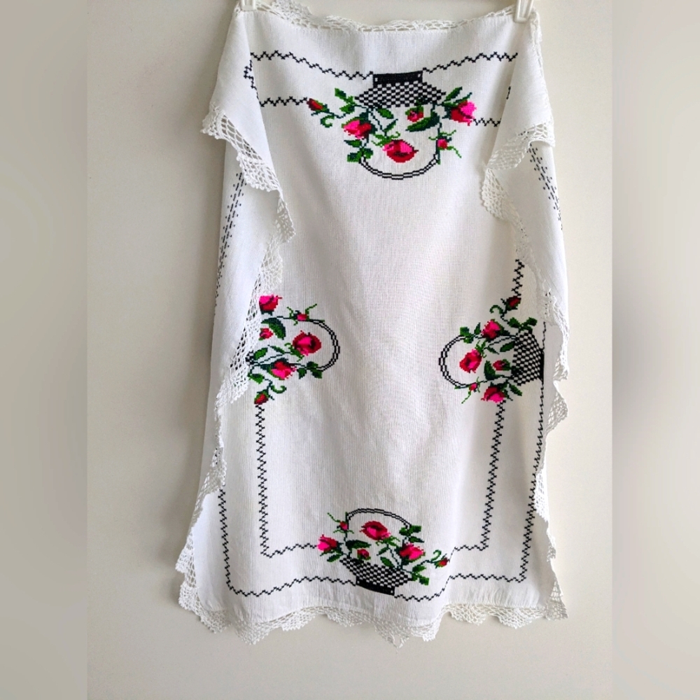 Vintage Floral Embroidered Cross Stitch Lace Rose Tablecloth Towel Cover 36x27